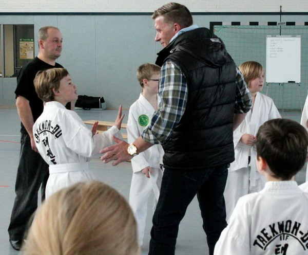 Street Combat Kids in Laer