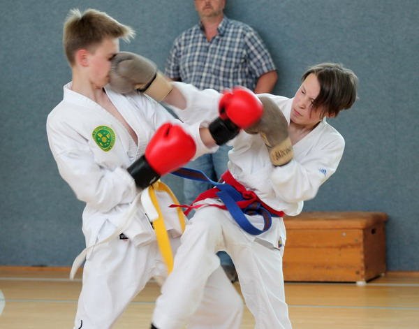 Laerer Nachwuchskämpfer punkten beim Oppenweher Kampfsportturnier