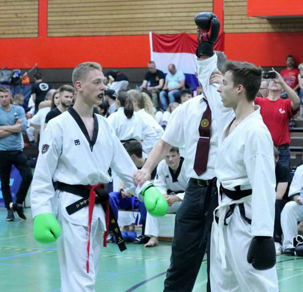 Laerer Galavorstellung: Maik Blömer und Florian Reisch Internationale Deutsche Meister